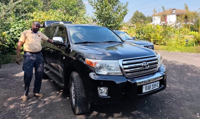 Toyota Land Cruiser 200 Series / V8