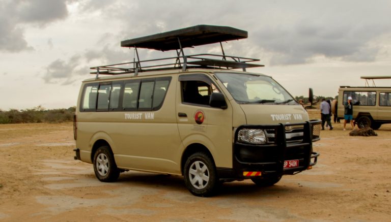 Toyota Mini Van - 4x4 Kenya Self Drive