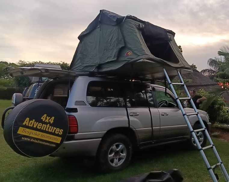 4x4 Kenya Land Cruiser with Rooftop Tent